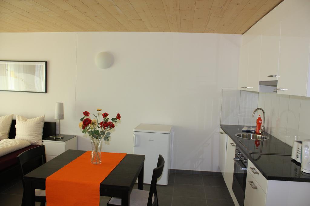 Apartamento Swiss Star Oerlikon Station - Self Check-In Zúrich Exterior foto